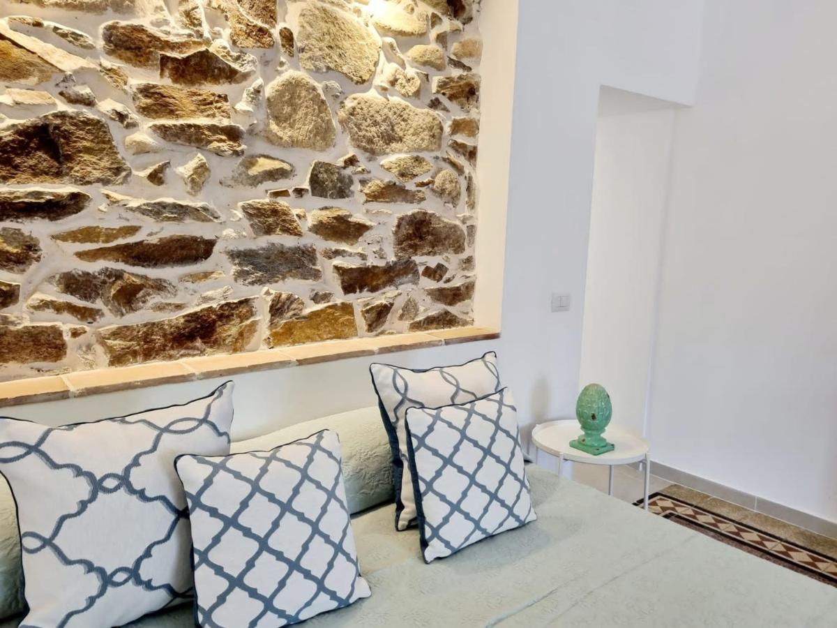 דירות Stazzo San Teodoro La Quercia Piscina Condivisa מראה חיצוני תמונה