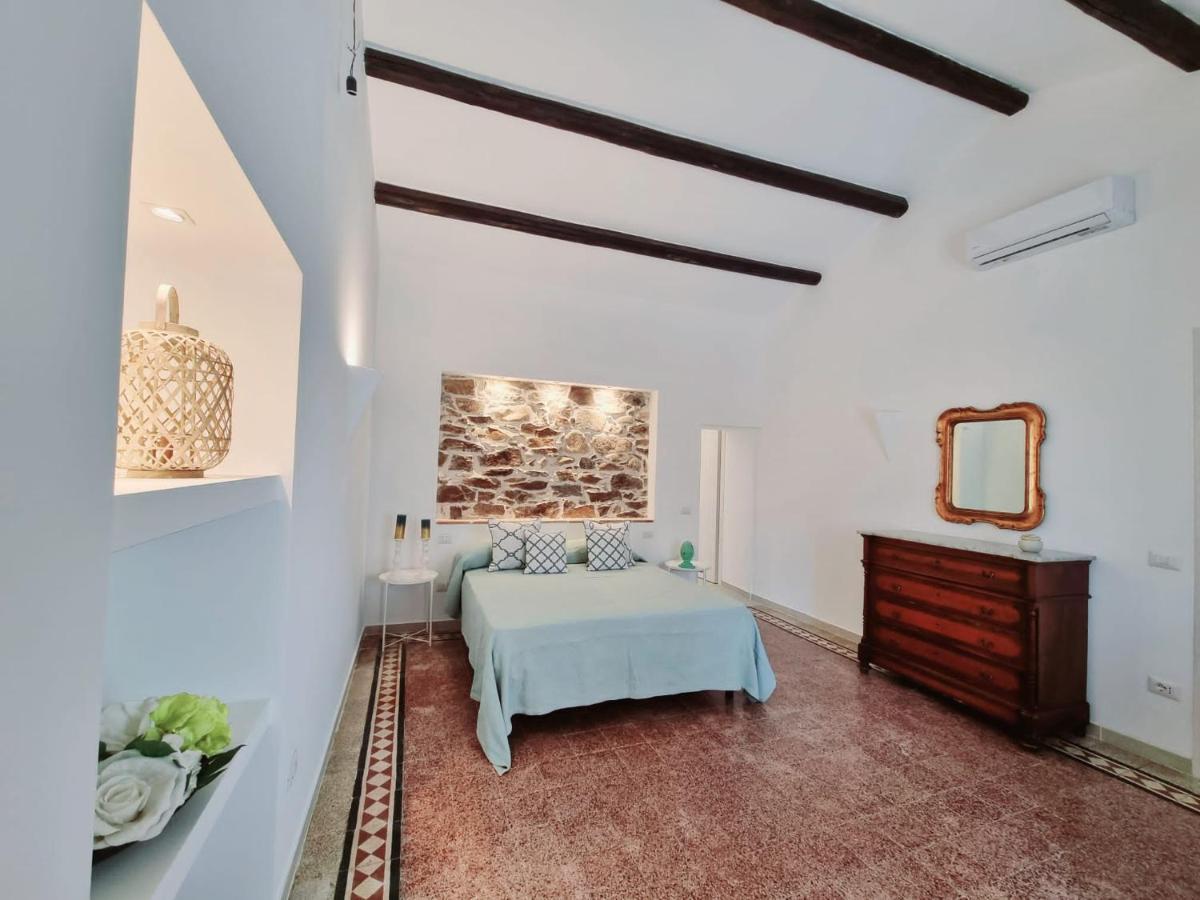 דירות Stazzo San Teodoro La Quercia Piscina Condivisa מראה חיצוני תמונה