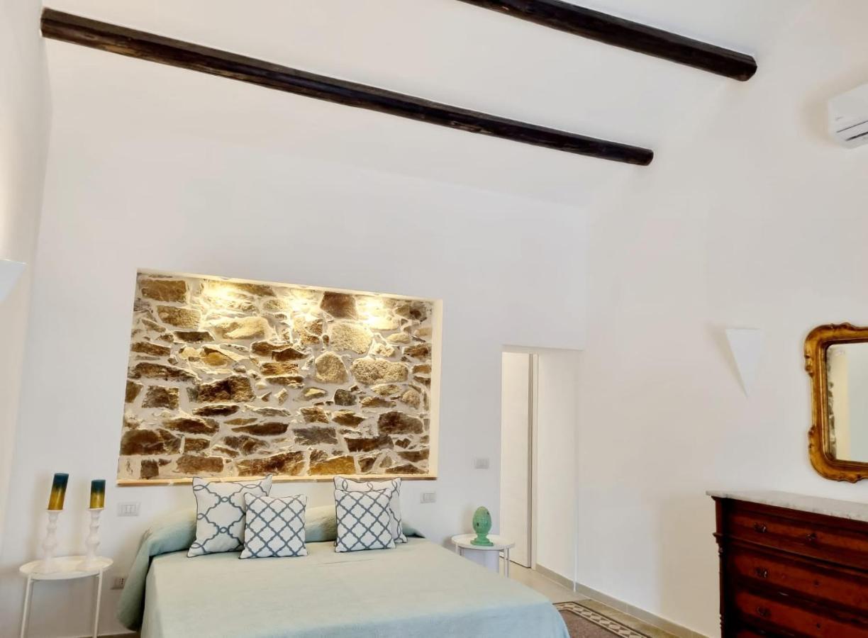 דירות Stazzo San Teodoro La Quercia Piscina Condivisa מראה חיצוני תמונה
