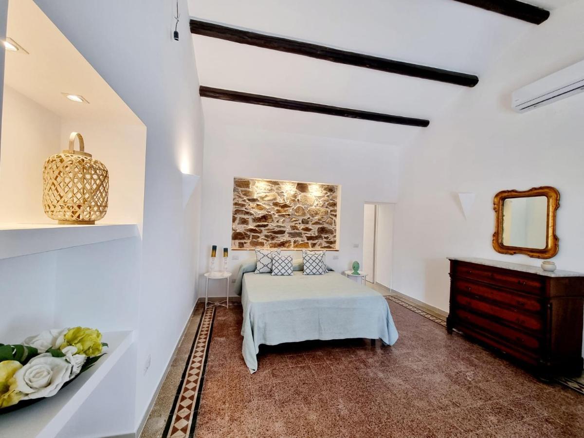 דירות Stazzo San Teodoro La Quercia Piscina Condivisa מראה חיצוני תמונה