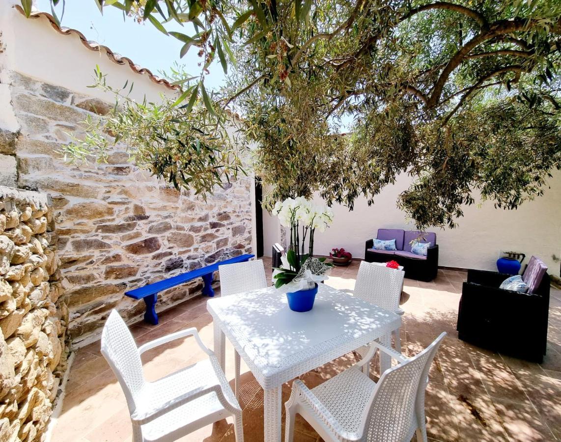 דירות Stazzo San Teodoro La Quercia Piscina Condivisa מראה חיצוני תמונה